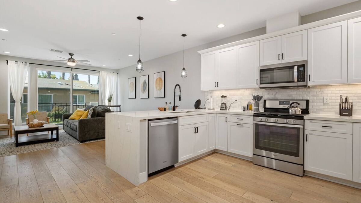 Normal Heights Condo | Entire Brand New 2-Bedroom #5 Luxury Townhouse!