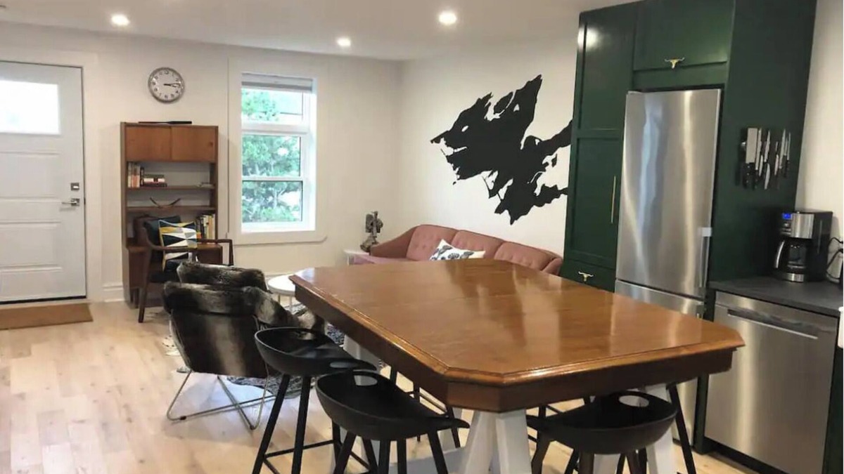 Wellington House | Entire bungalow in Hillier