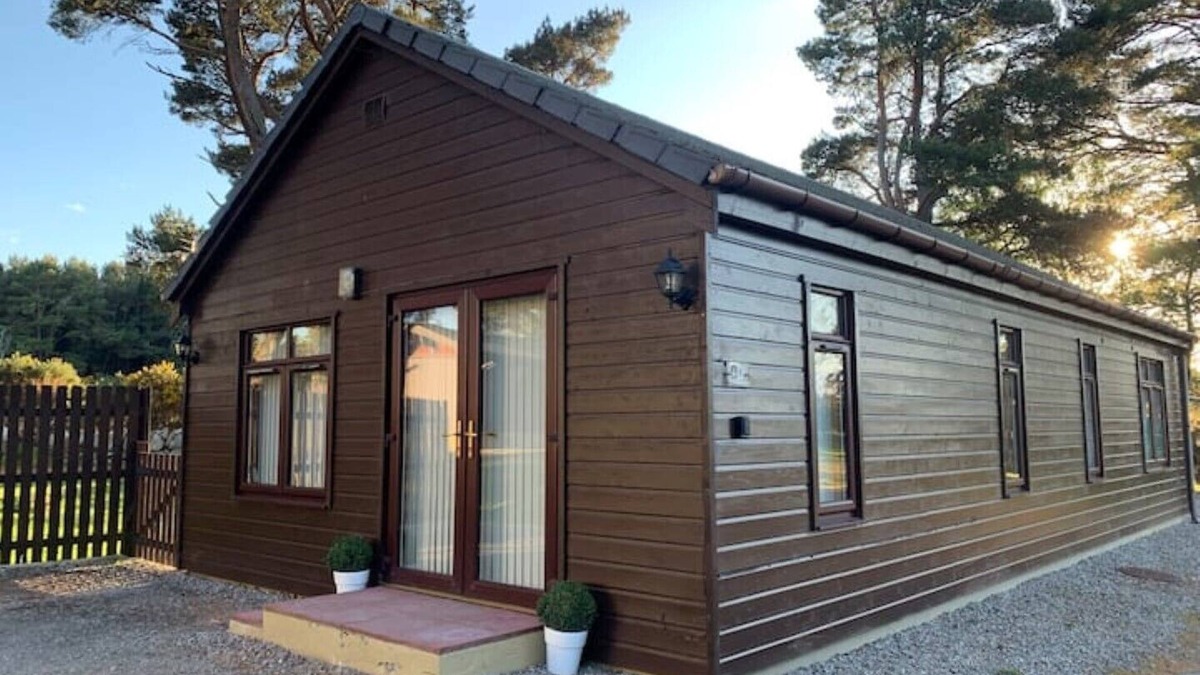 Embo Ski Chalet | Entire chalet D hosted by Lauren