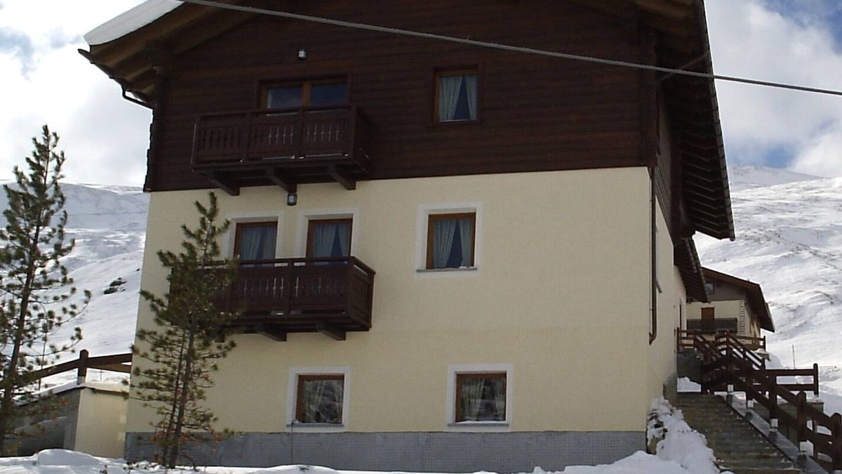 Sant'Anna Ski Chalet | Entire Chalet in Majestic Ski Area of Livigno
