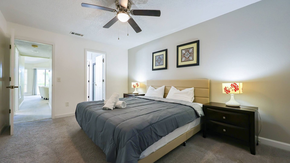 Southwest Orlando Condo | Entire condo with 2BD in Orlando, remote work friendly, downtown area