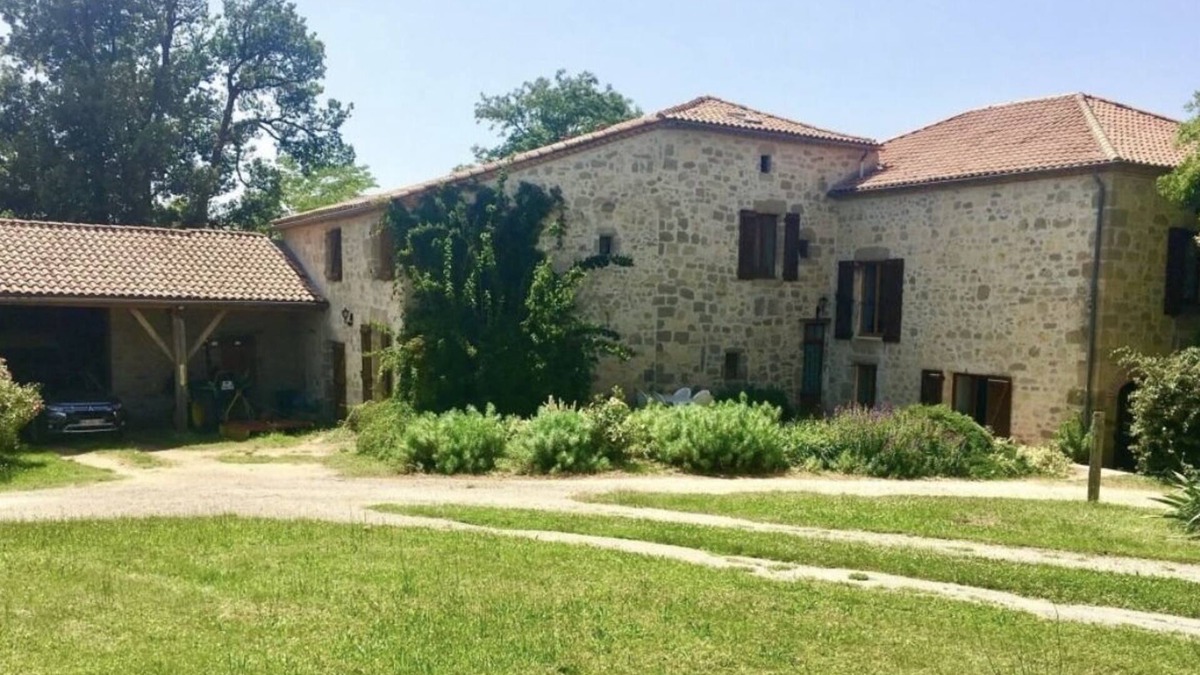 Clermont-Dessous House | Entire gîte countryside swimming pool