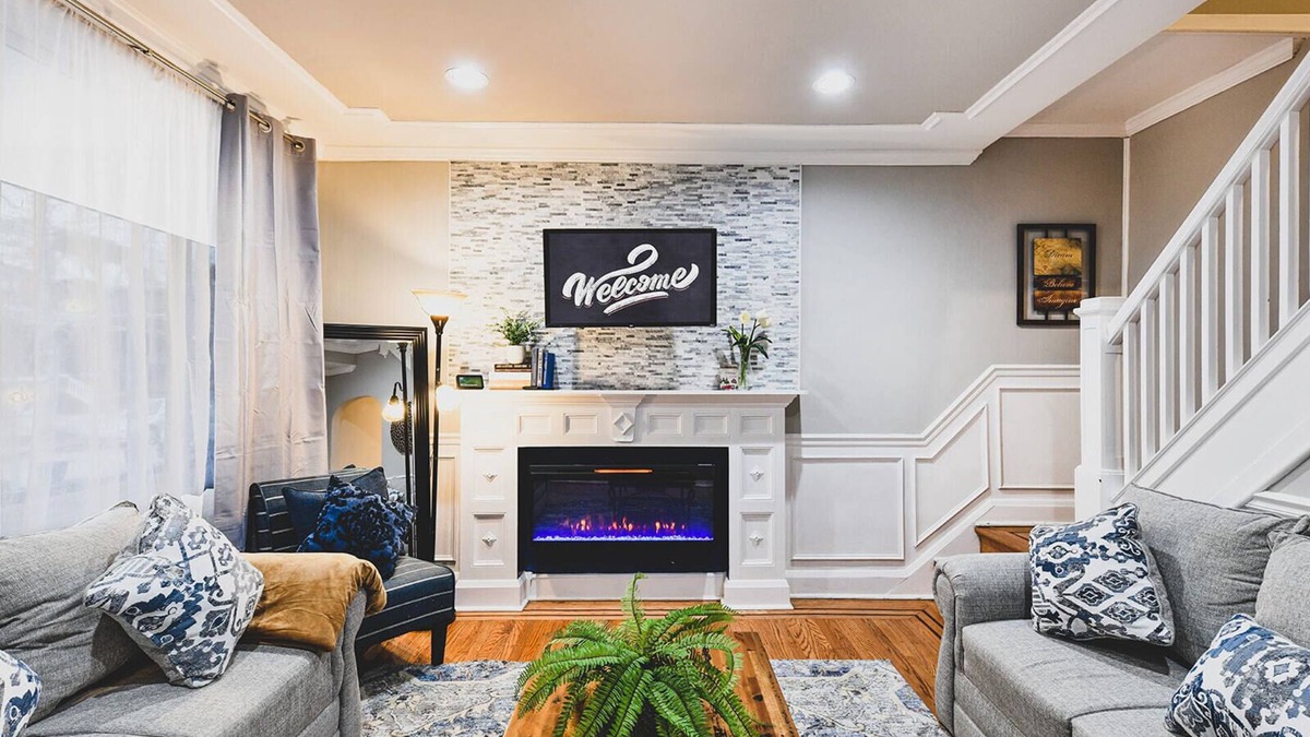 Bayview House | Entire Home 3BD 2BTH/PrvtParking/WiFi/Clean/Quiet/