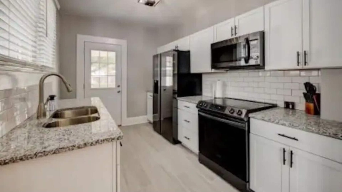 Owensboro House | Entire home Beautiful remodeled bluegrass bungalow