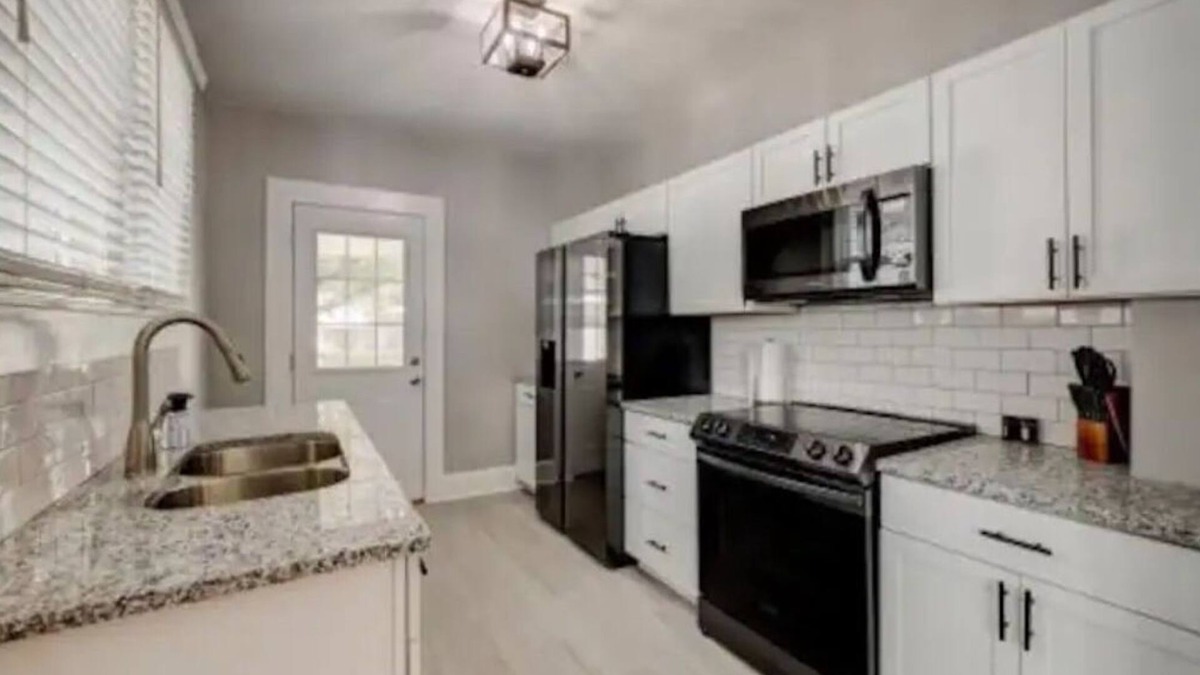 Owensboro House | Entire home Beautiful remodeled bluegrass bungalow