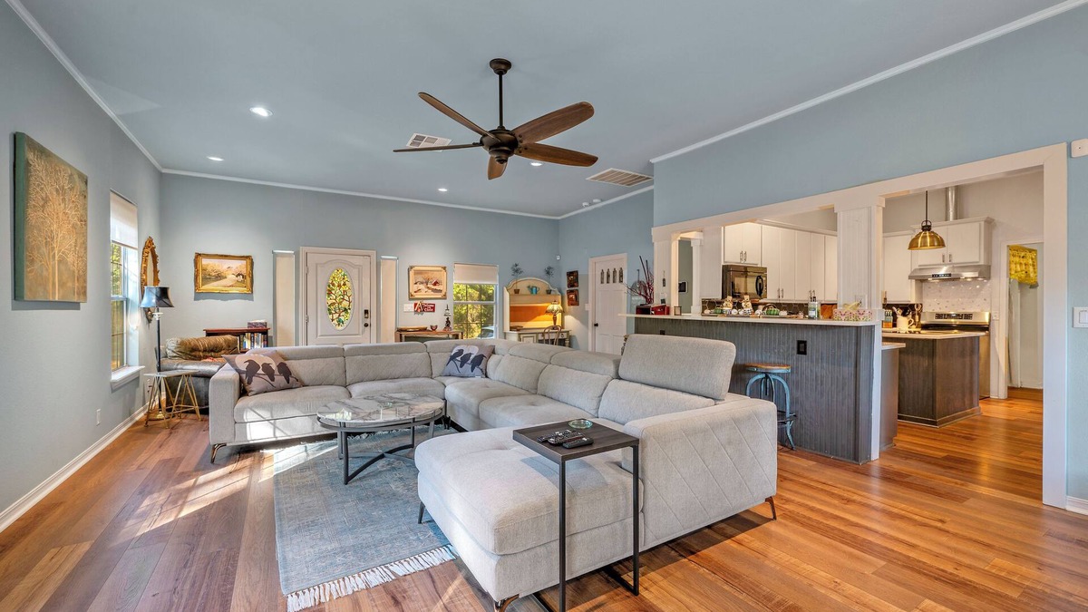 Mead House | Entire Home! Fantastic Kitchen! 3 Full Baths