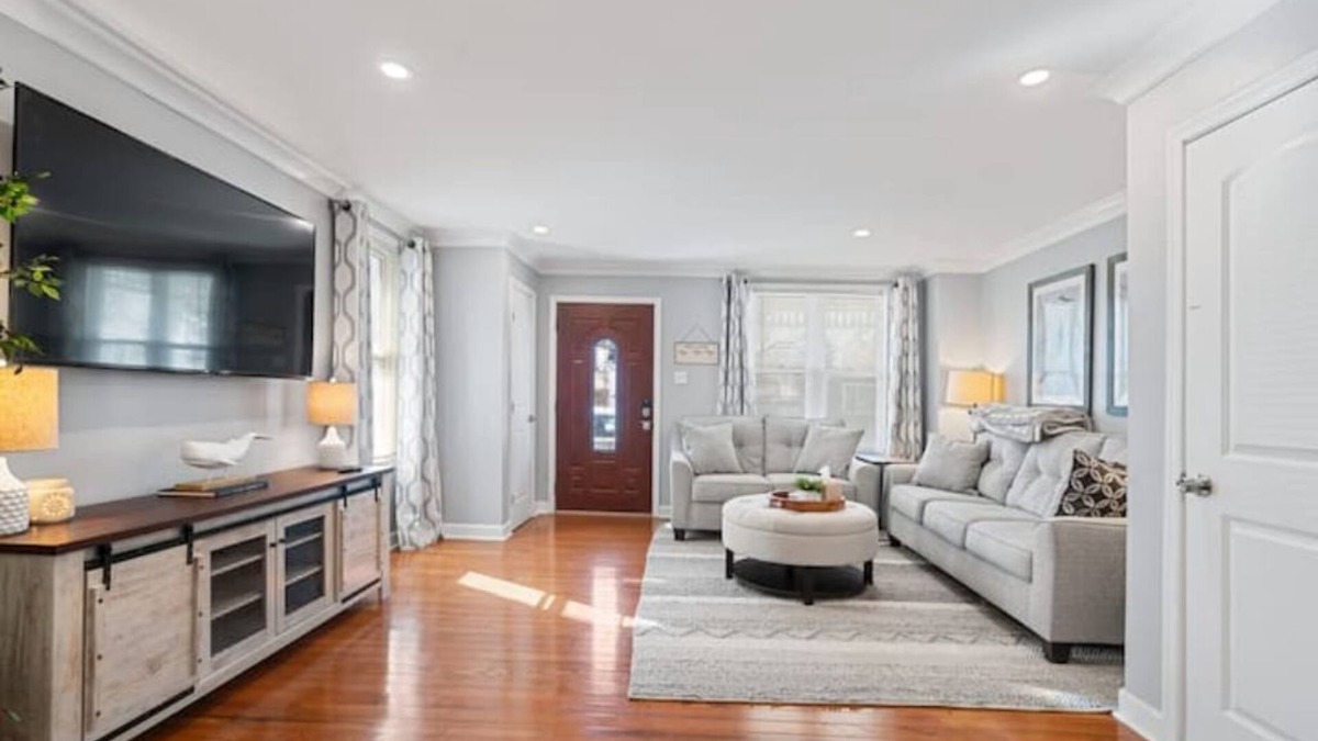 Havre De Grace House | Entire home, great location, no cleaning fee