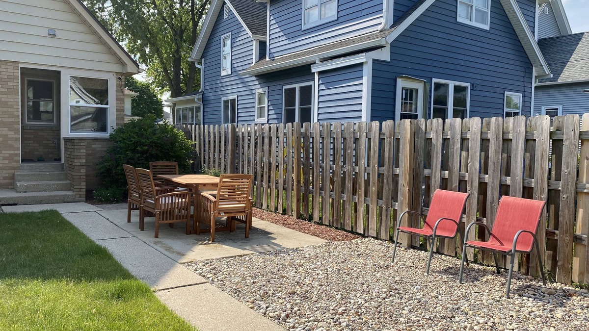 Burlington House | Entire home in Burlington minutes from Lake Geneva