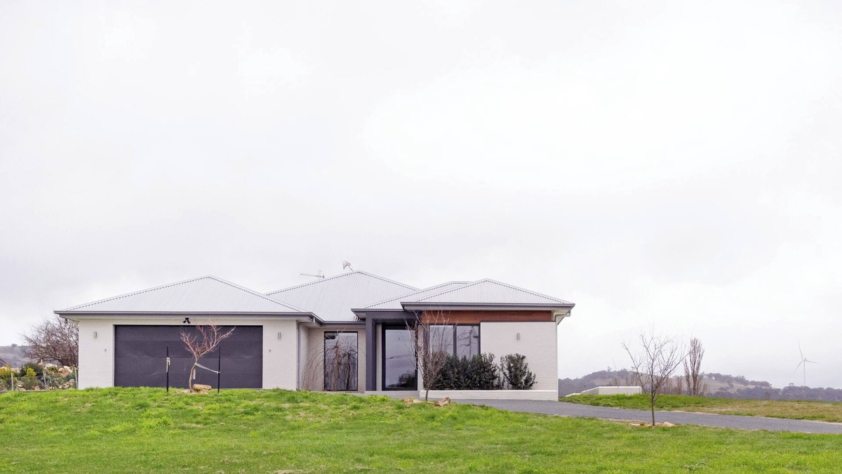 Collector House | Entire Home in Collector with a beautiful view for the whole family!