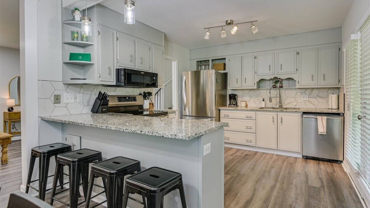 National Hills House | Entire Home in great Augusta National Hills neighborhood w/screened in porch