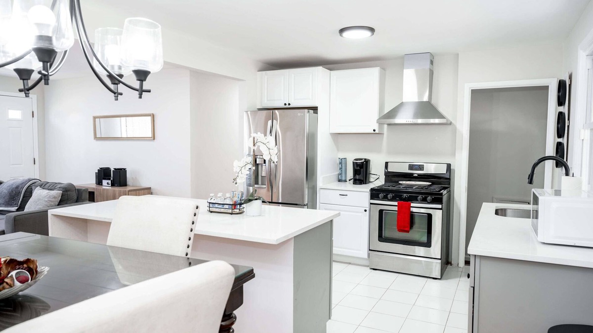 Milford Mill House | ENTIRE HOME IN RANDALLSTOWN, MAYLAND, UNITED STATES