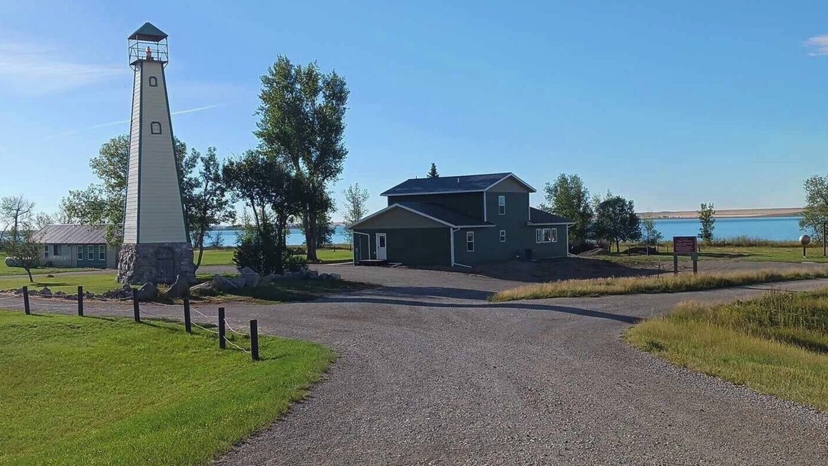 Valier House | Entire home in Valier, Montana