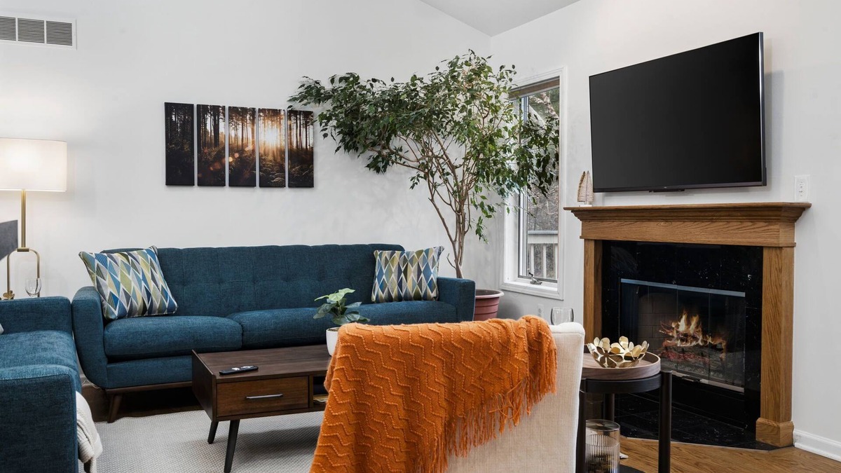 Milan House | Entire Home Near Ann Arbor/Family Friendly