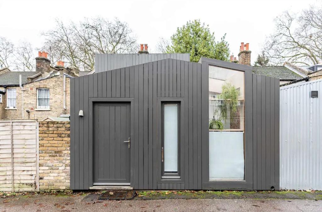 Hackney Wick Apartment | Entire Home on Victoria Park