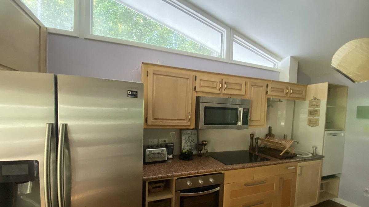 Northlake House | Entire Home Retreat Rustic Modern Style Women or Mothers with children only.