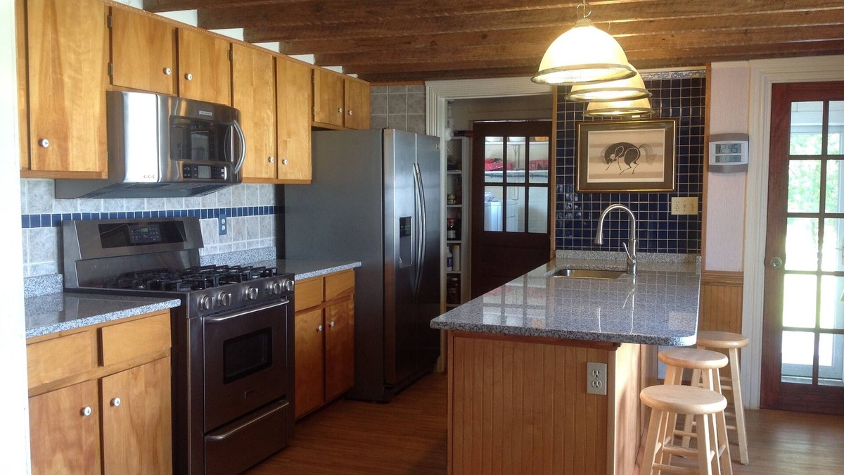 Newport House | Entire Home - Southern Maryland Between Washington, DC & Amish Farms