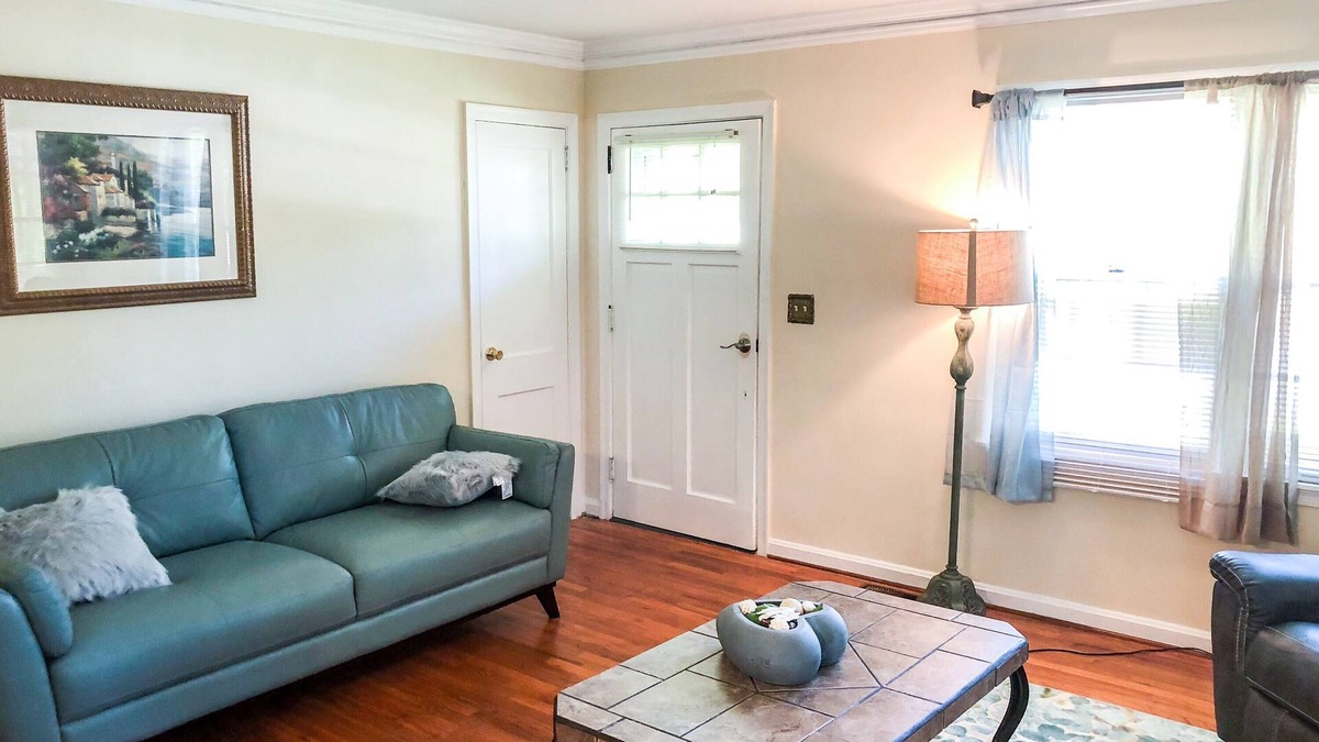 Jefferson Park House | Entire House 2 Bedroom Near ATL airport