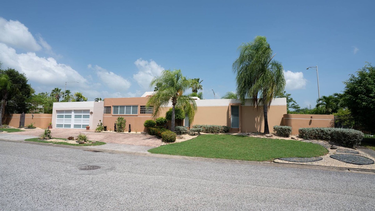 Cerrillos House | Entire house at gated comunity in Ponce Puerto Rico! Has gas power generator!