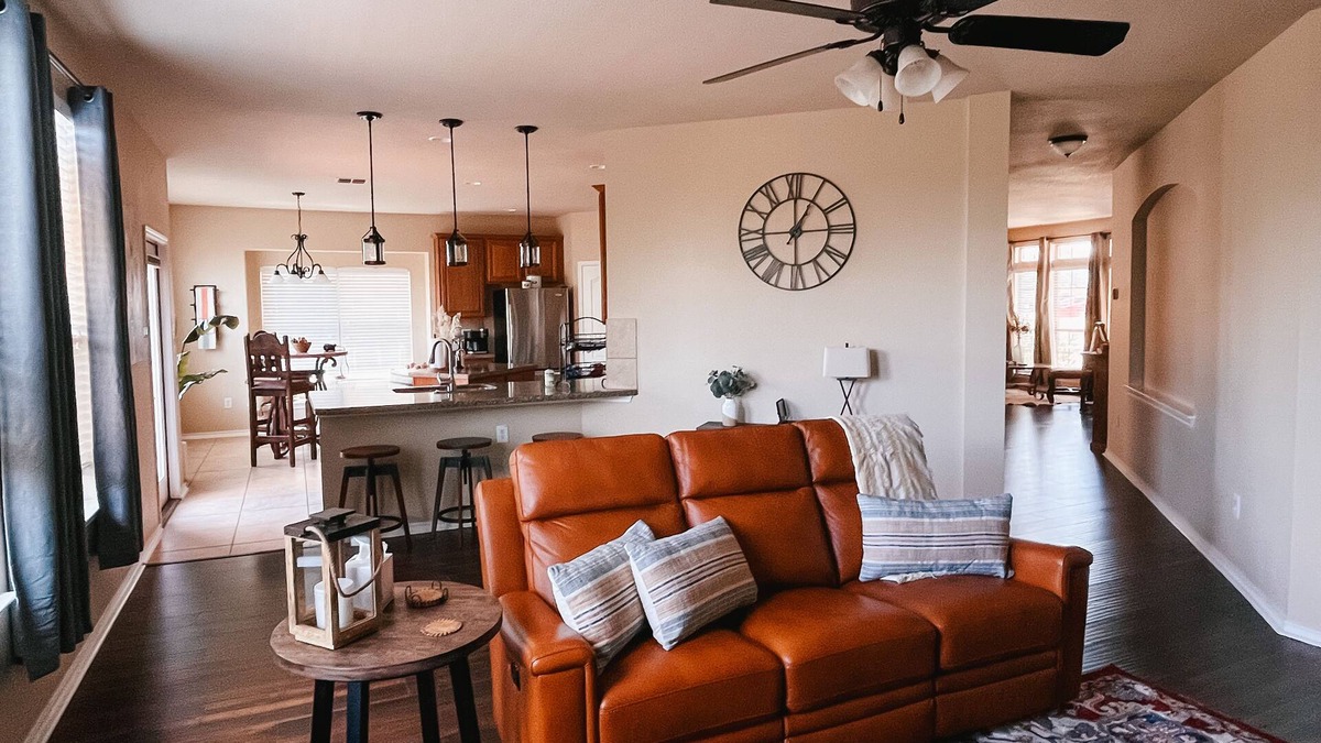 San Antonio House | Entire house! Family Friendly/minutes to Sea World/Lackland AFB/SA Attractions