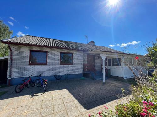 Bergkvara House | Entire house for 5 person close to the beach