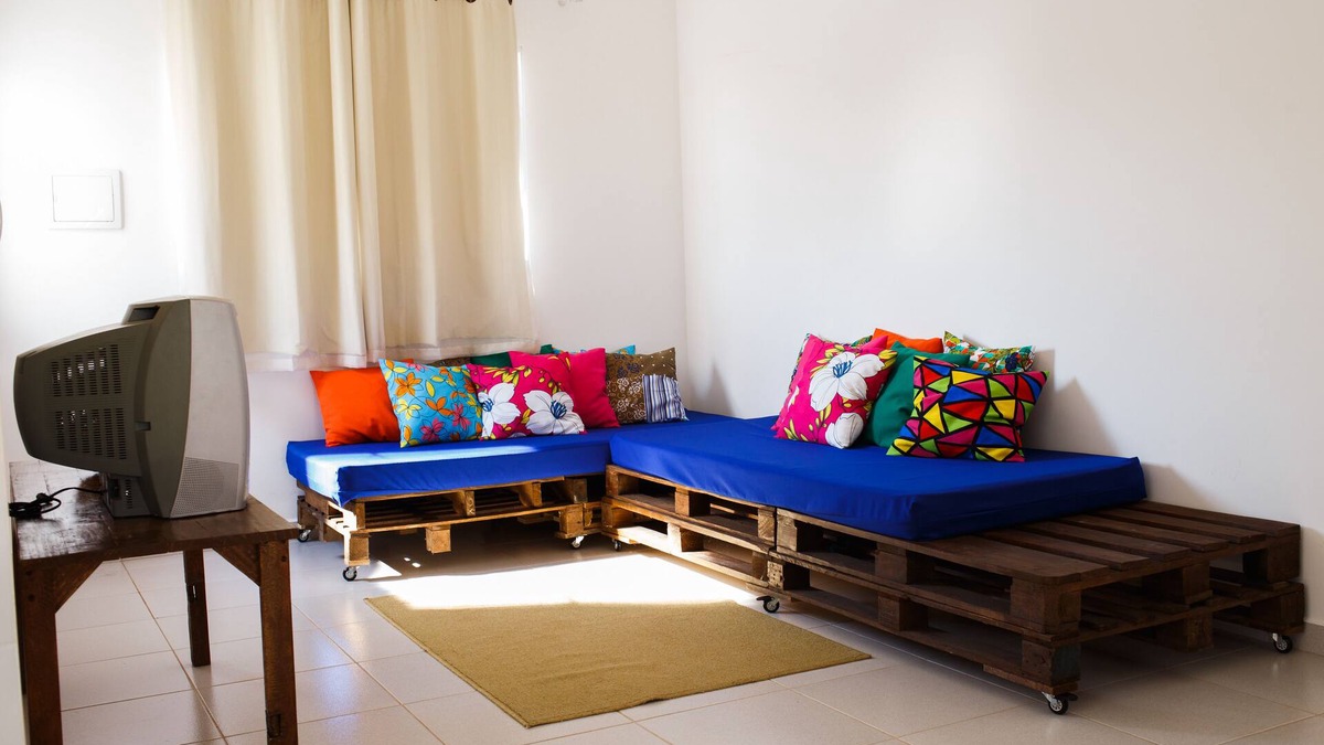 Jardim Europa House | ENTIRE HOUSE IN CESÁRIO LANGE (#JW)