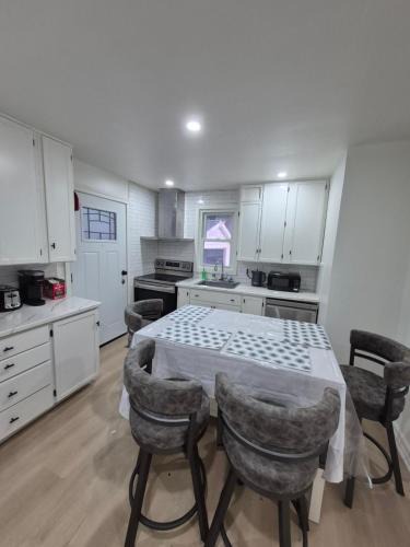 Trenton Apartment | Entire house in TRENTON