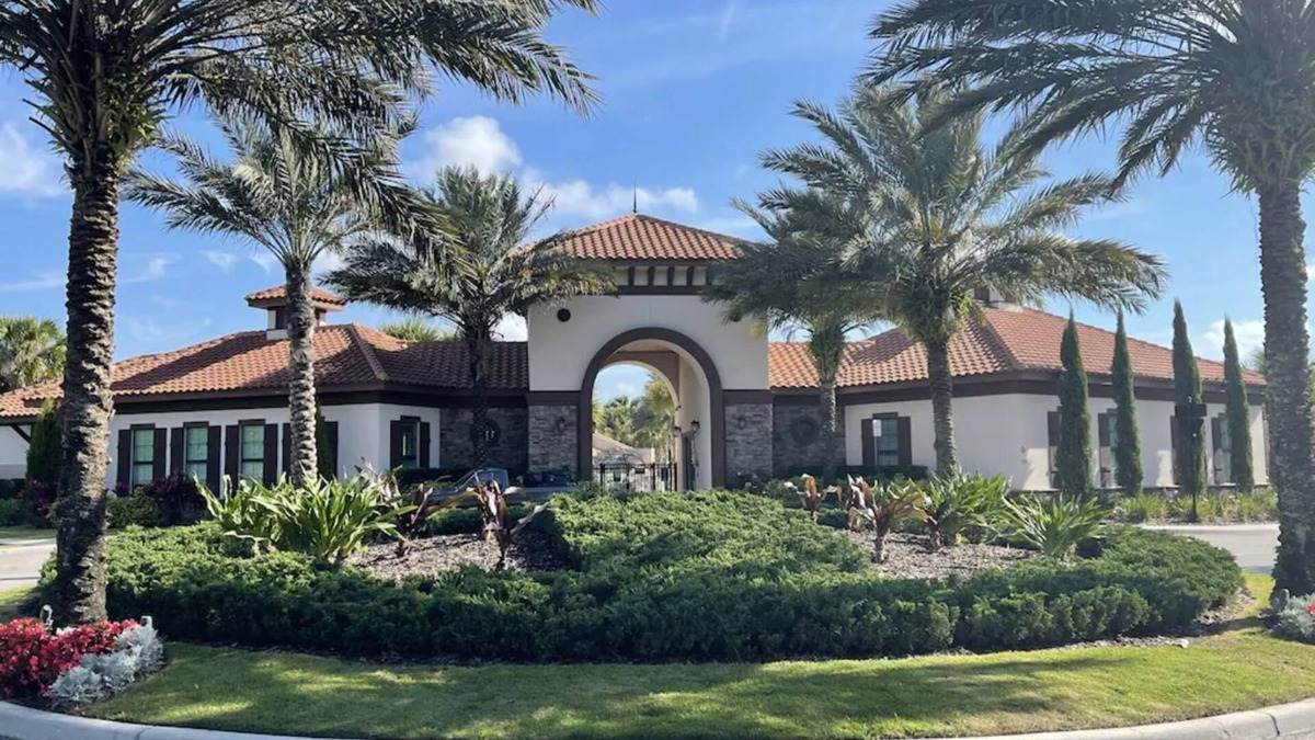 Loughman Villa | Entire house Luxurious Davenport Resort. 6 bedroom