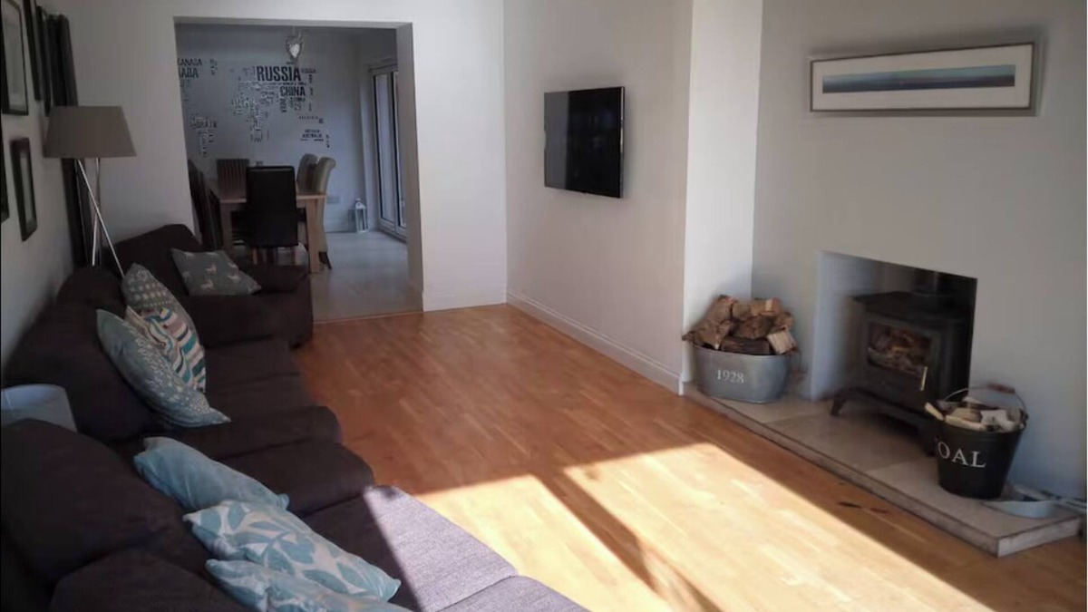 Burntisland House | Entire House - Near Edinburgh and St Andrews Golf. Beach, Golf, Ammenities