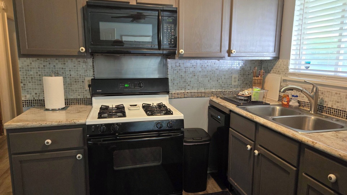 Albion House | Entire House. Perfect for a couple, families or executives and corporate stays.