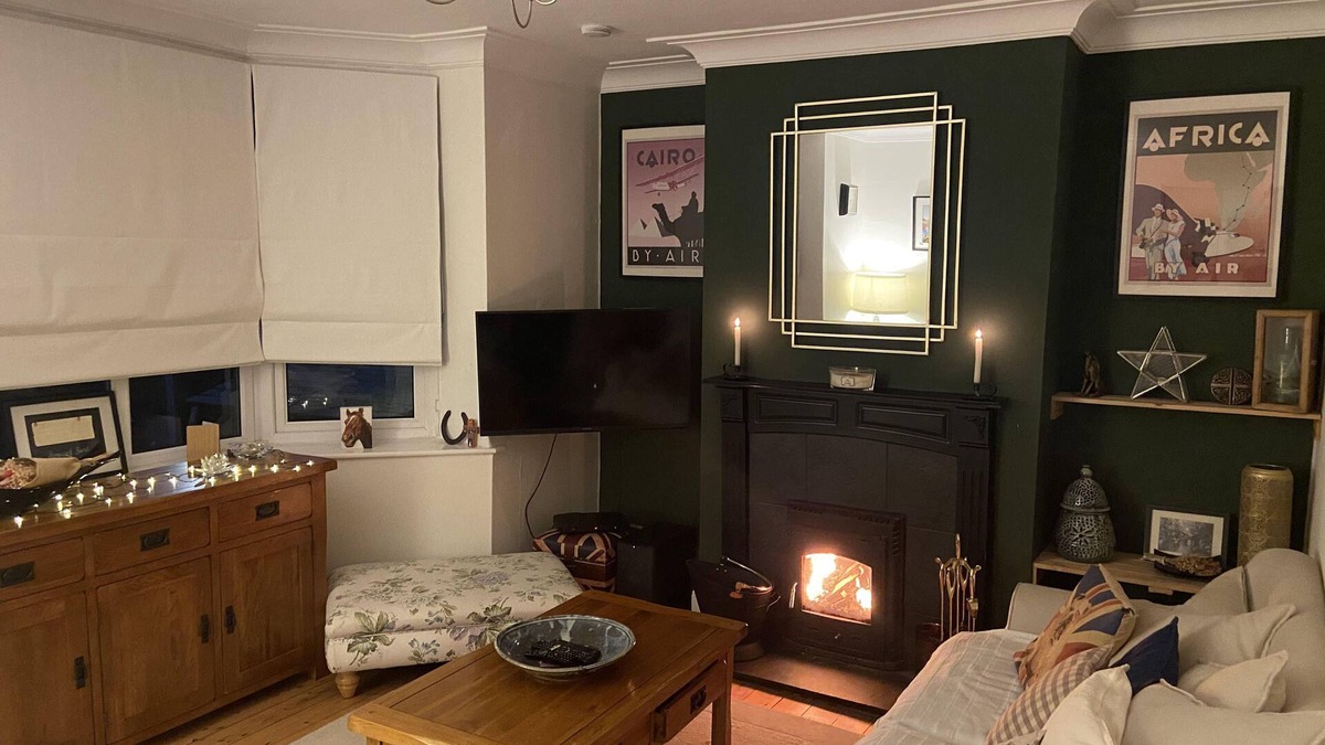 Cheltenham House | Entire house short walk to Cheltenham Racecourse and Town Centre.