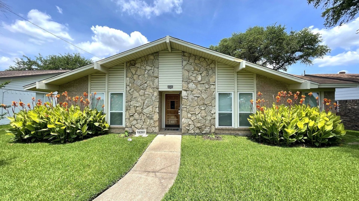 Farmers Branch House | Entire house with private patio, fenced in yard and two car garage in quiet area