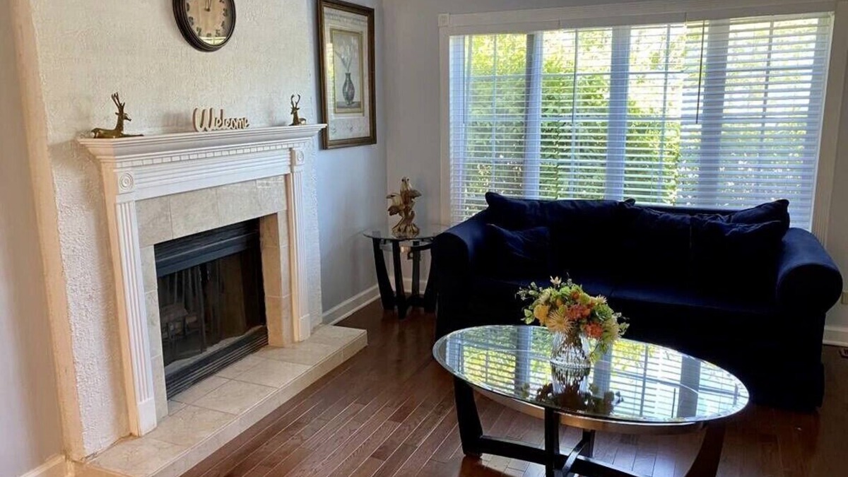 Round Lake Beach House | Entire Lake Villa Home!