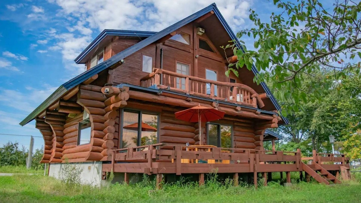 Inakadate-mura House | Entire log house Cottage Hideaway in the country/Minamitsugaru-gun Aomori