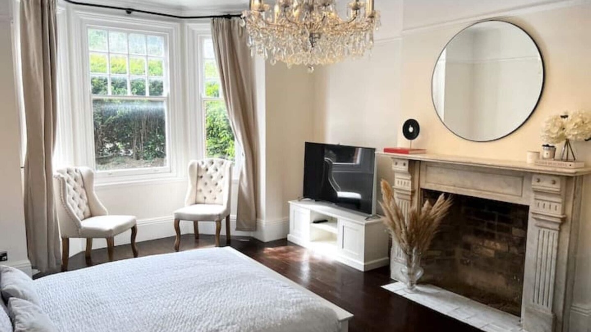 Evesham Apartment | Entire Luxury apartment, 10mins from Cotswolds