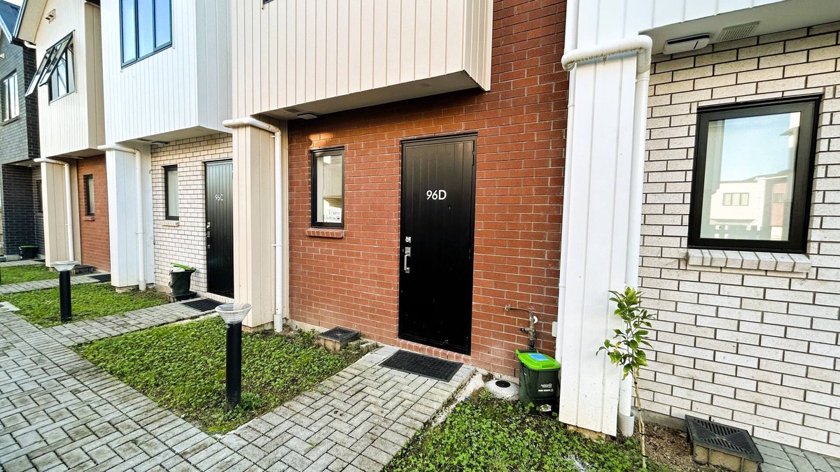 Auckland House | Entire Luxury Cosy Townhouse with Master Bedrooms,10 min to Airport/Sylvia Park