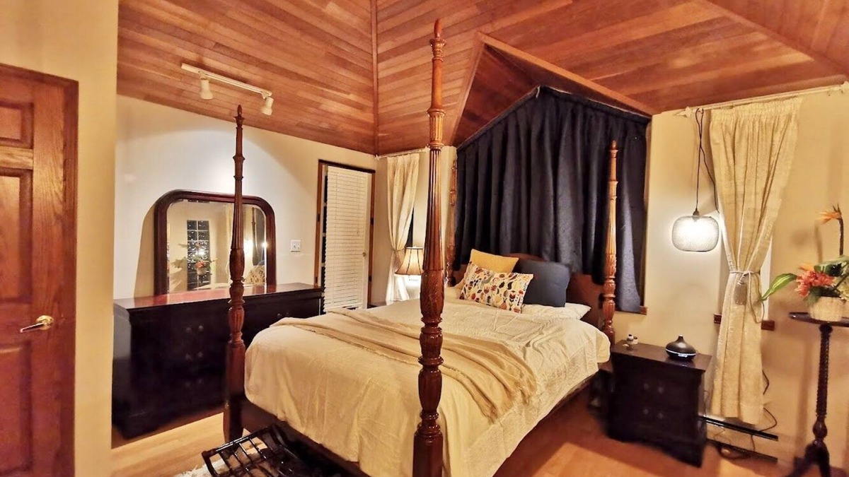 Burnaby House | Entire Ocean View House - 3bedrooms/Fitness/4K Cinema/Trail