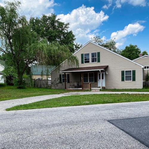 Arnold Apartment | Entire Private 2 bedrooms house, nice neighborhood