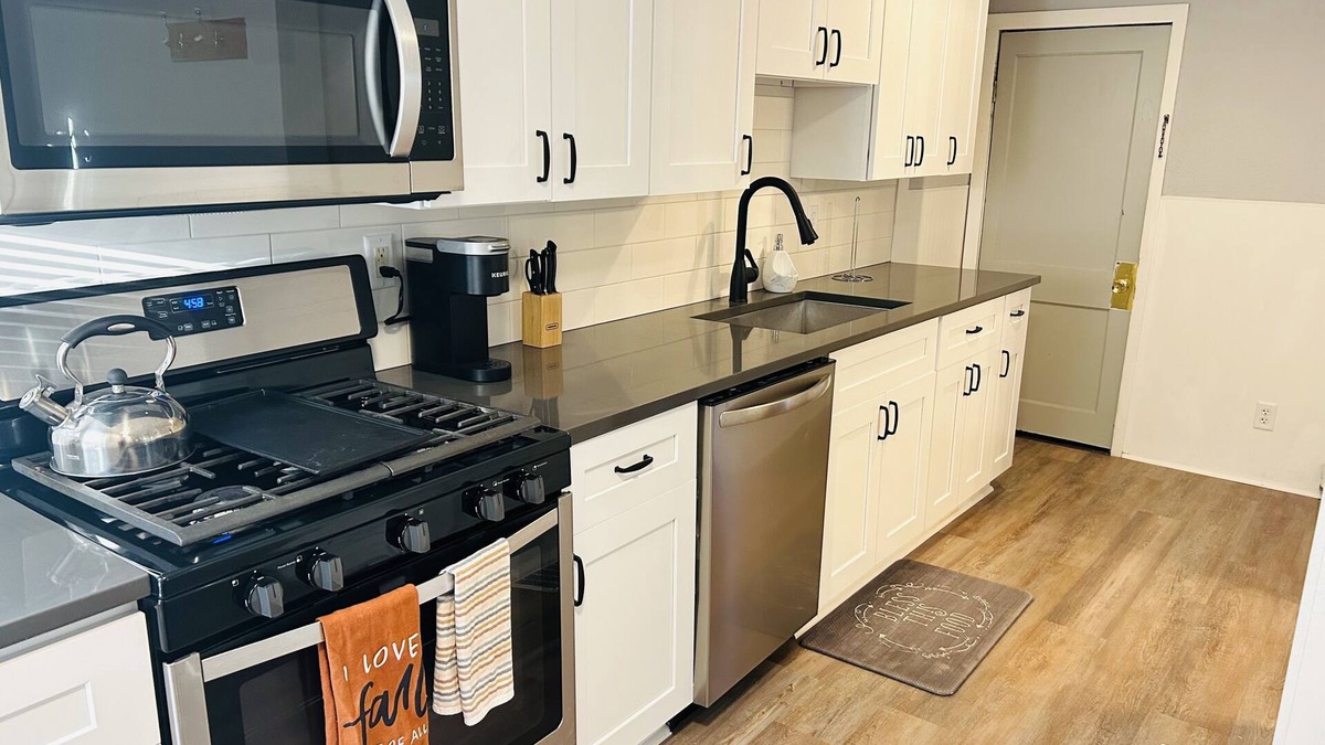North End House | Entire Rental Unit Saint Paul Lovely Modern Home