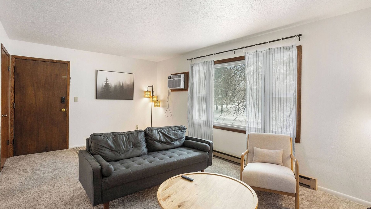 Grand Forks Apartment | Entire rental unit in Grand Forks, North Dakota