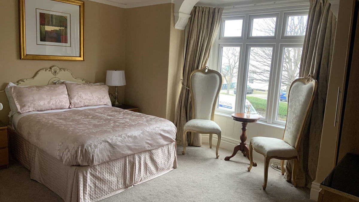 New Brighton House | Entire Seaside Home, Sleeps 8