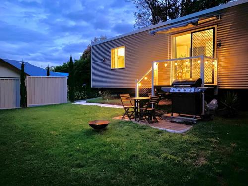 Mount Tamborine Bed & Breakfast | Entire Self-Contained Cabin on the Beautiful Mountain