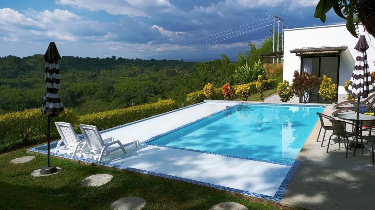 La Tebaida House | Entire Spacious and Private Villa/Minutes to Parque Del Café/Salento