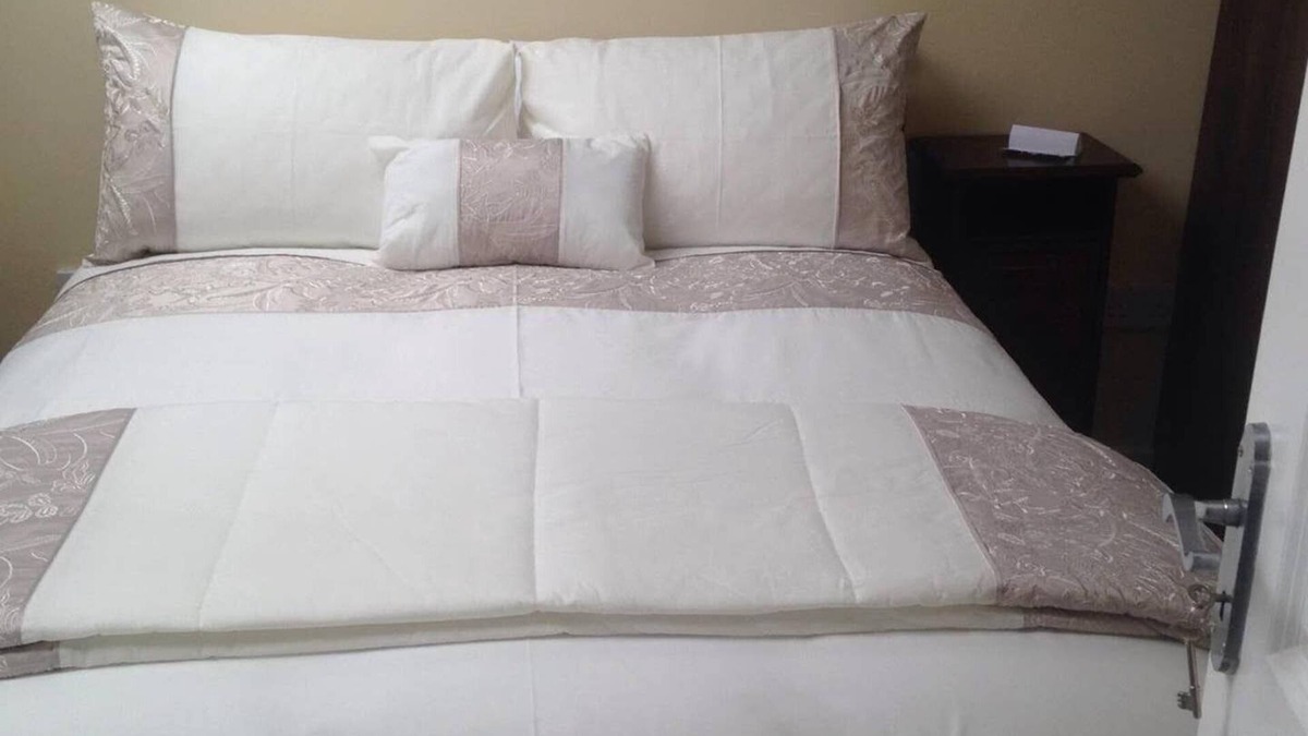 Wexford House | Entire town house for guests, central location.