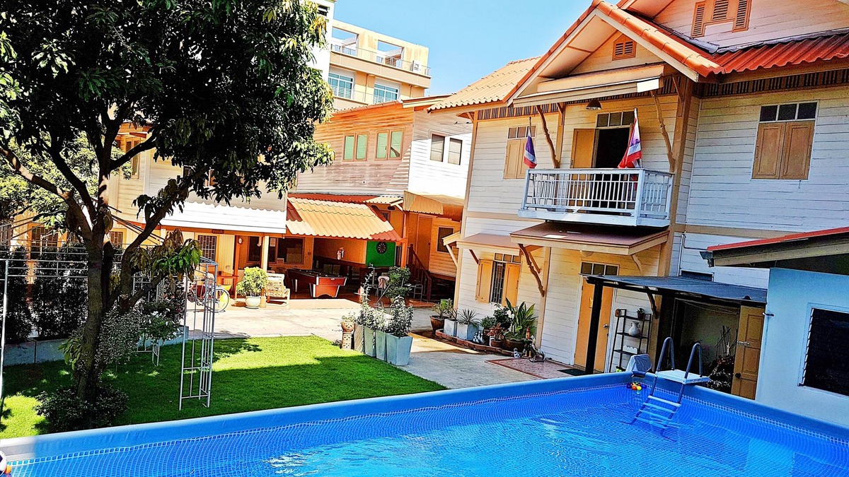 Yan Nawa Villa | 💝 Entire villa with pool and garden located in the center of Bangkok