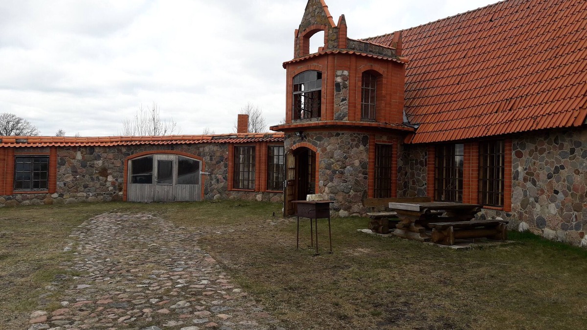 Brankciems Cottage | Entire Villa/Castle with private lake in Jurmala