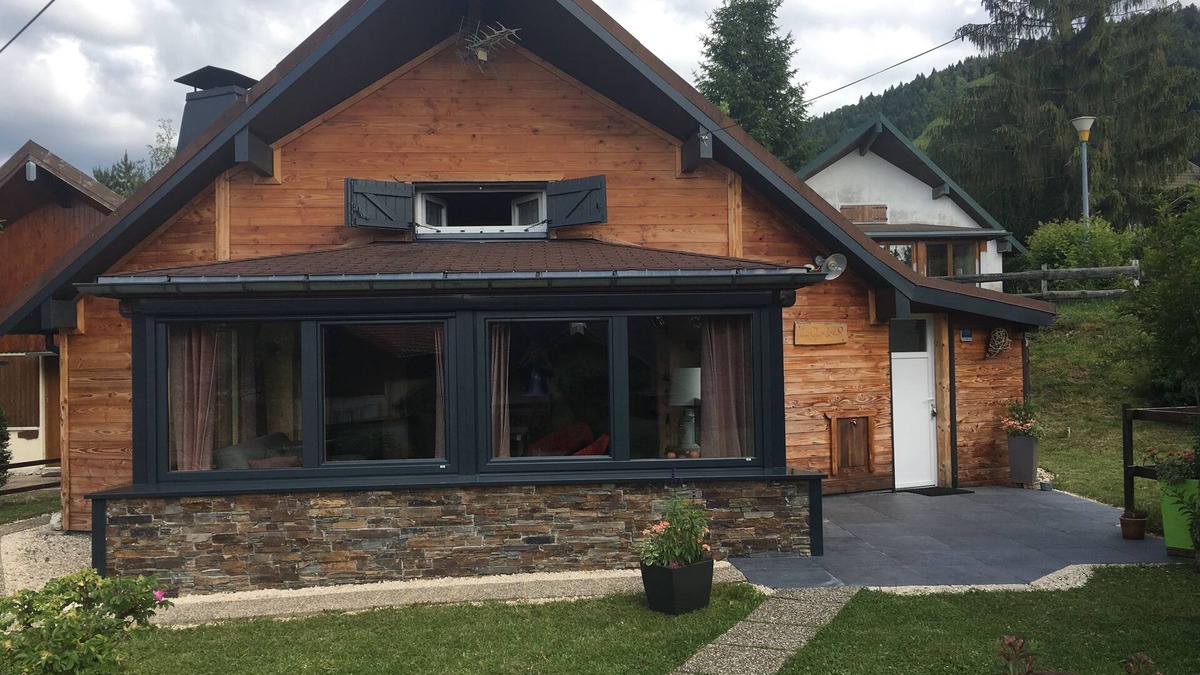Metabief Ski Chalet | ENTIRELY RENOVATED CHALET "LE CLOS DES 9", IN METABIEF, 5 PEOPLE