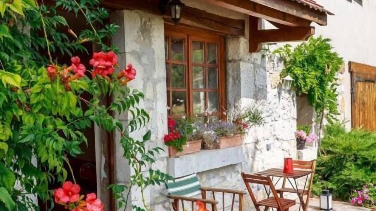 Saint-Paul House | Entre LES Lacs - St-paul-sur-yenne