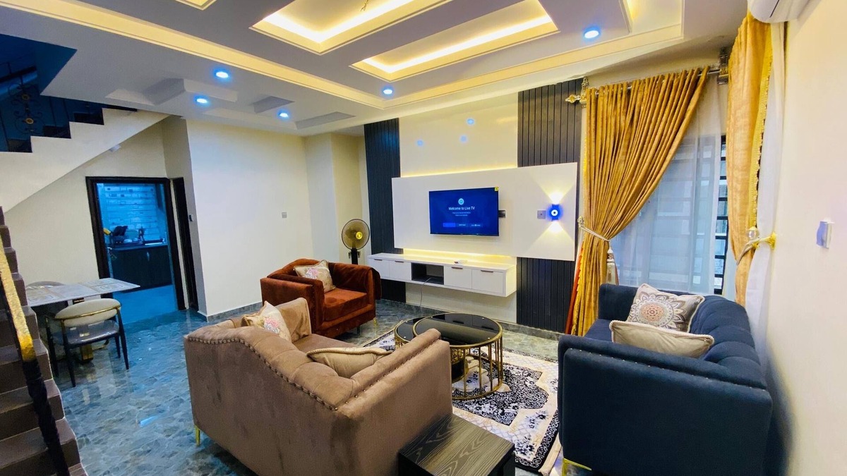 Enugu Apartment | Enugu Nigeria Shortlet - 2Bedroom Duplex serviced apartment GRA Enugu, Nigeria