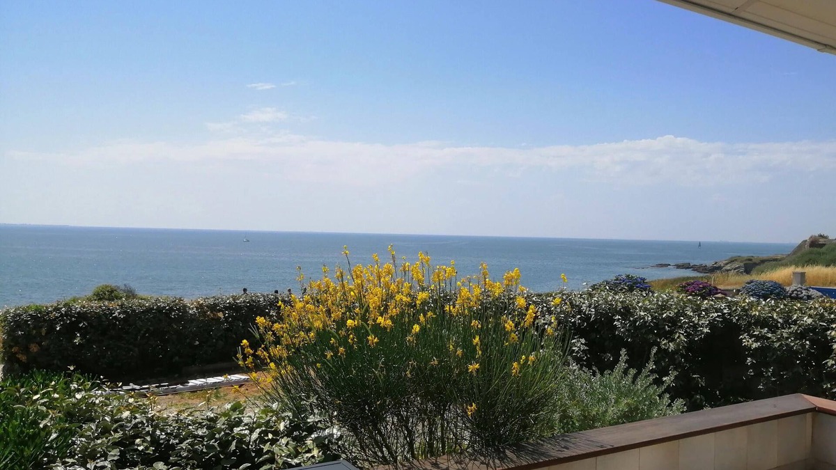 Prefailles House | Eole 1 and 2, family homes for 12 with sea view