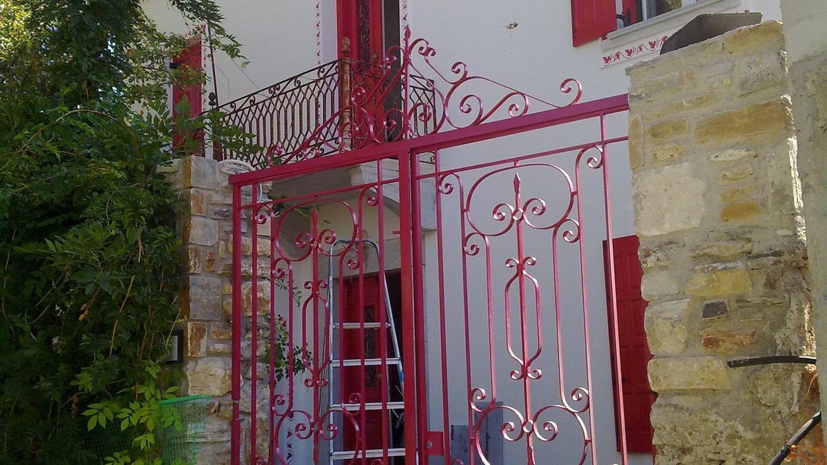 Horto Apartment | Epavli Sofia Horto 5 min. walk to the sea, 1st floor apartment